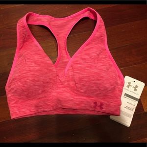 UNDER ARMOUR NWT Sports Bra